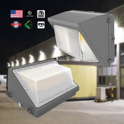 140lm/W Outdoor 120W LED Wall Pack Light IP65 กันน้ํา สลิม สําหรับพื้นที่จอดรถ